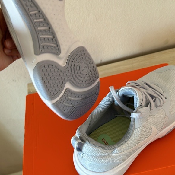 Nike shoes women’s size 10 light blue white - Picture 4 of 5